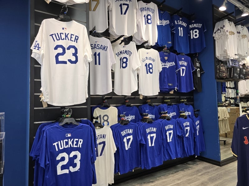 高橋英樹 5804円になった靴下2足の画像