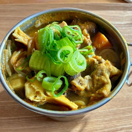 反則カレー粉の飲み干せるスープ完成の画像