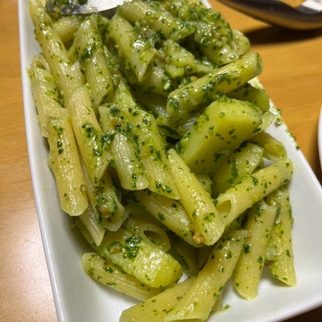 当然美味しいペースト利用のペンネの画像