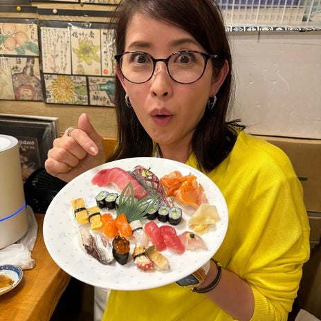 江口ともみ可愛くて美味なお寿司の画像
