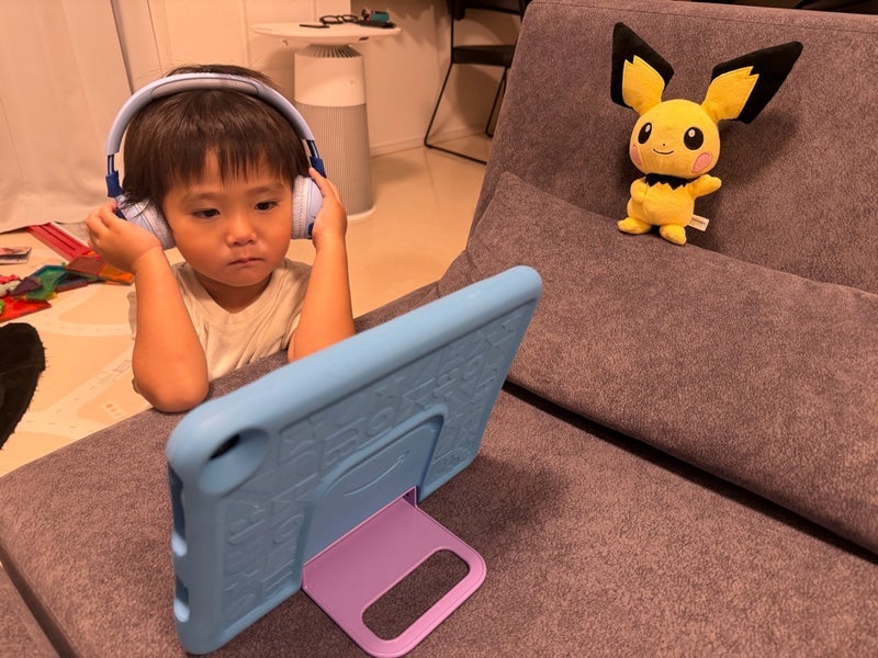 歯医者で褒められ嬉しそうな子どもの画像