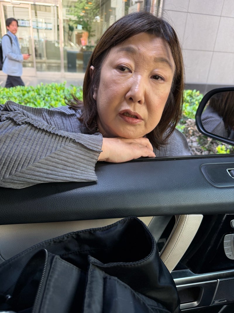 アレク 朝から義母にお願いごとの画像