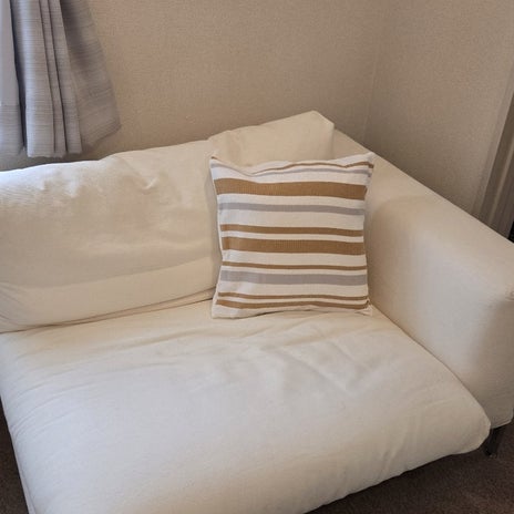 ニトリのクッションカバーでスッキリの画像