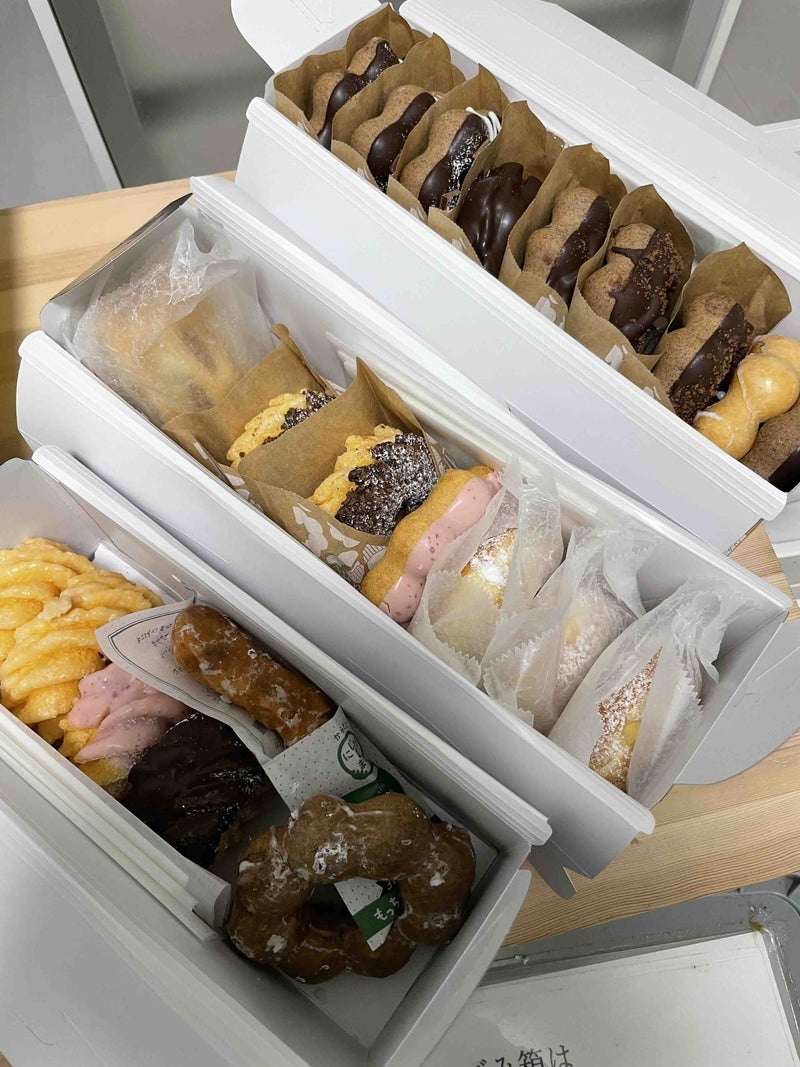 迷惑かけたスタッフにミスド30個の画像