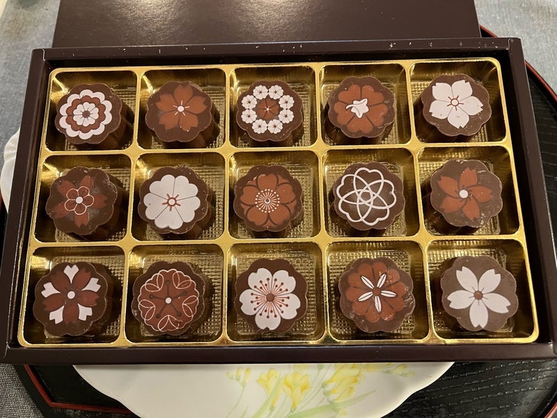 会社用と自分達用の京都土産の画像