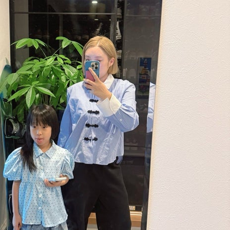 指定の着痩せ服に着替えて撮影の画像