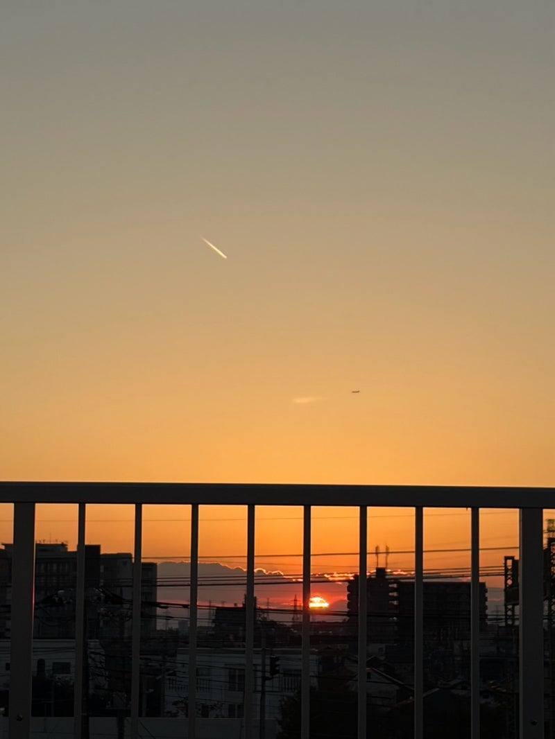 クロ 不思議と特別感が出る夕日の画像