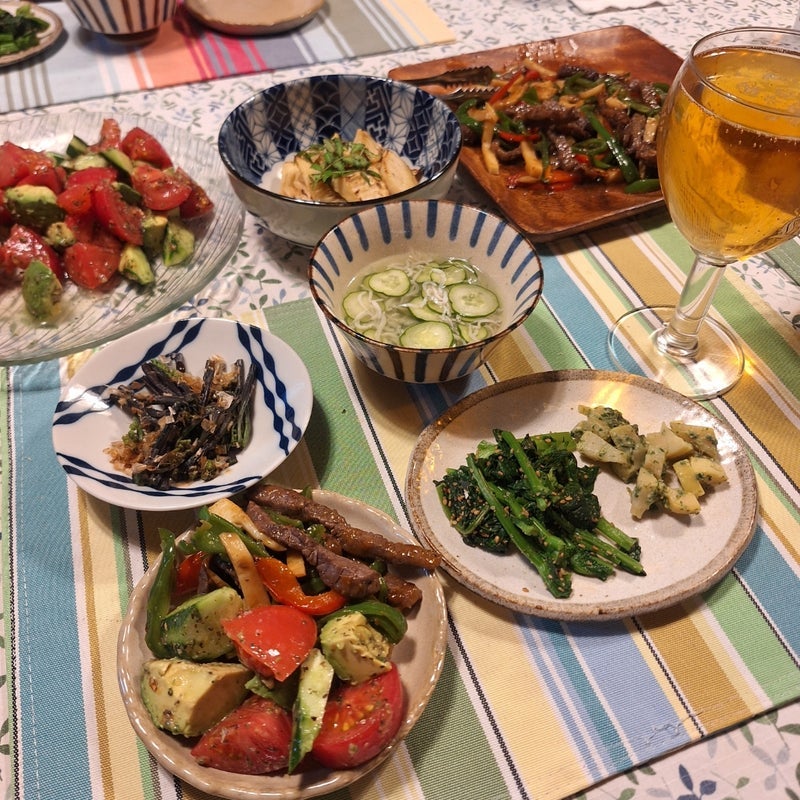 友人夫婦が振る舞う旬の手料理の画像