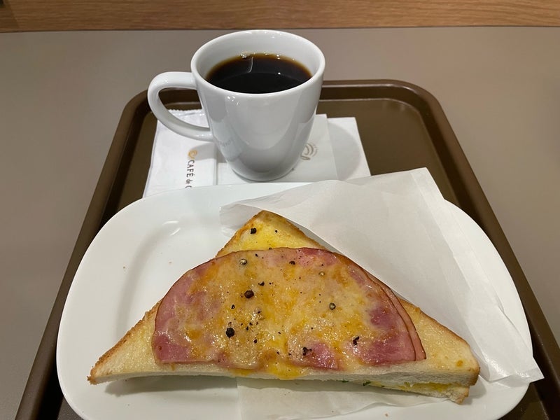 お目当てが無く注文したホットサンドの画像