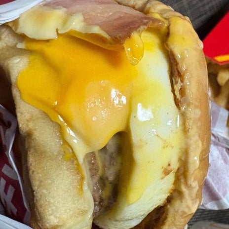 仕事が遅かった日の立派な夜ご飯の画像
