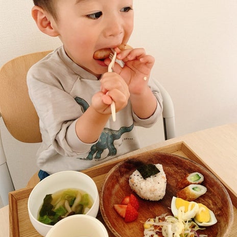 息子が朝食で真っ先に食べる物の画像