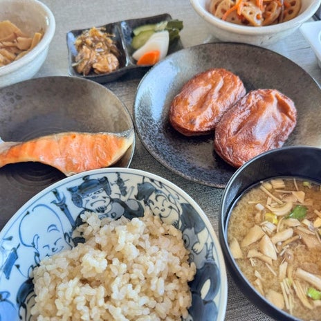 薬丸裕英 品数豊富な妻の朝食の画像