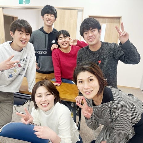 久しぶりに兄弟5人が集合した食卓の画像