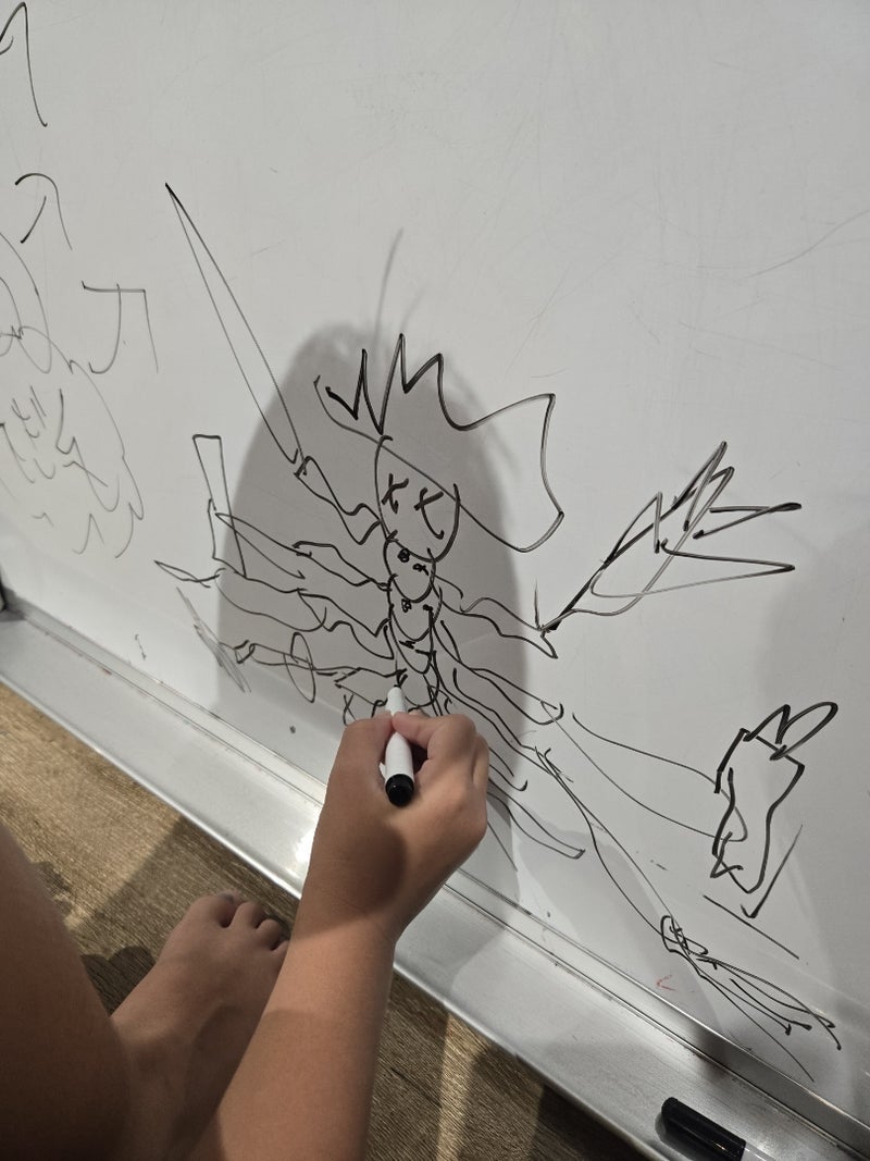 孫が書いた何だか芸術的な絵の画像