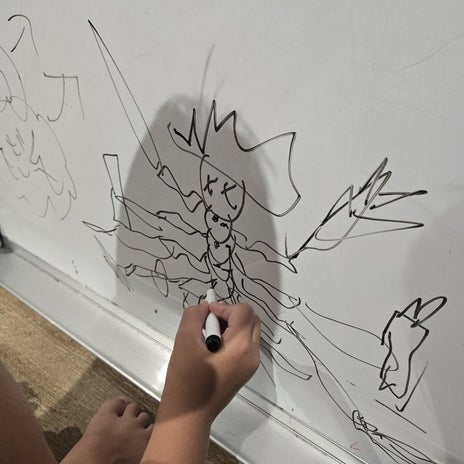 孫が書いた何だか芸術的な絵の画像