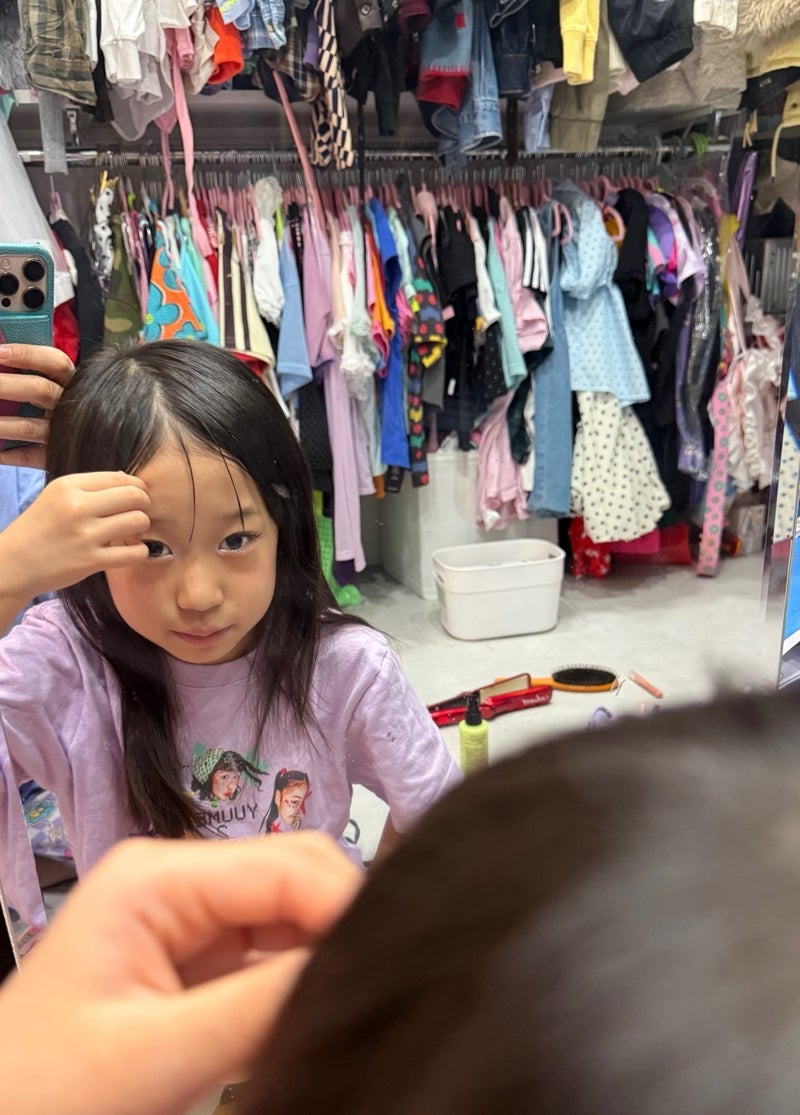 前髪とアイメイクに命をかける女の画像