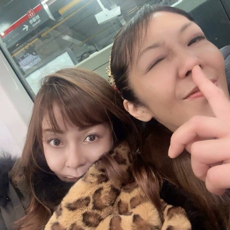 友達と電車でお出かけ中の1日の画像