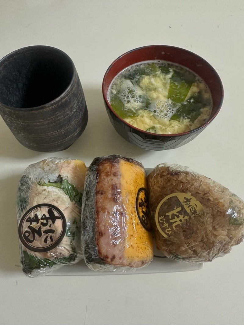 大好物で美味しすぎる具沢山おにぎりの画像