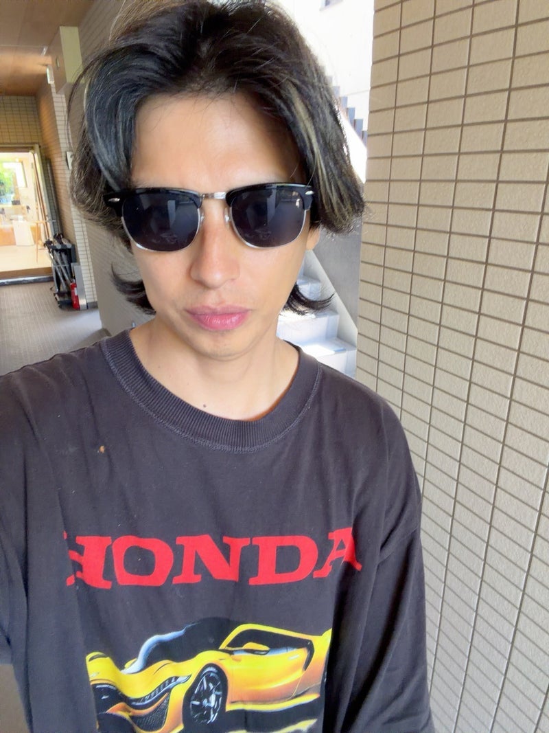 アレク 家族みんなで美容室の様子の画像