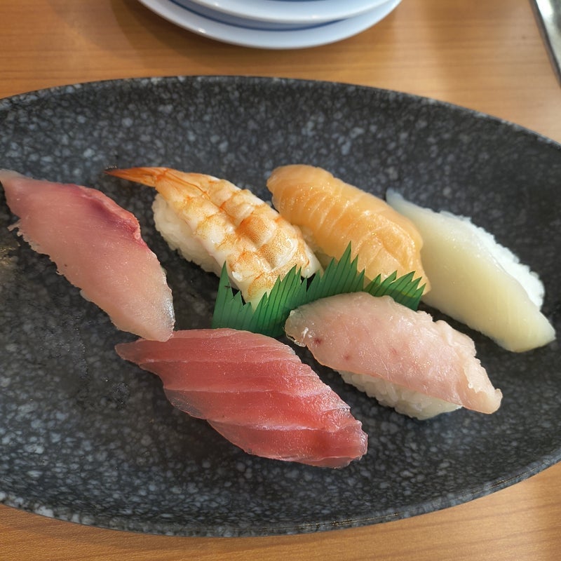 くら寿司で普段は頼まない高い物の画像