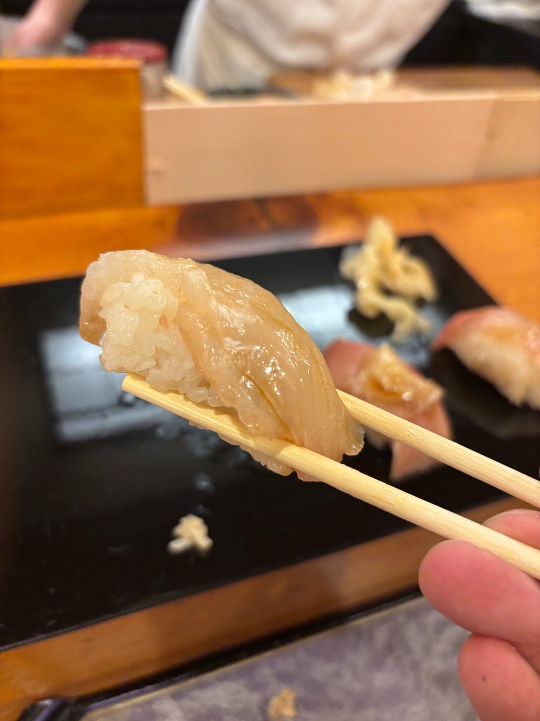 ヒデ 桃やクロが絶賛してた店へ