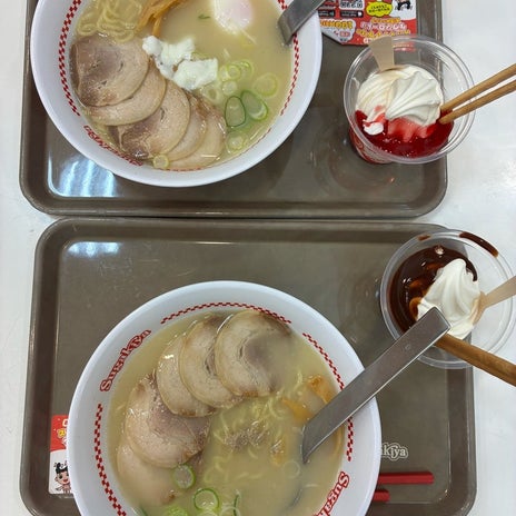 お得感に負けて注文したラーメンの画像