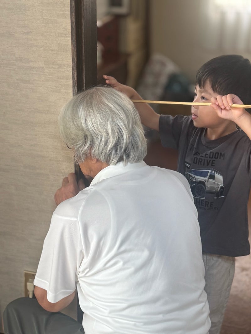 だいたの夫 息子と喜ぶじいちゃんの画像