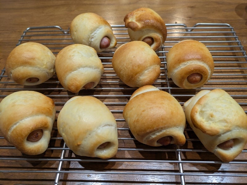 コストコで購入した大量のソーセージの画像