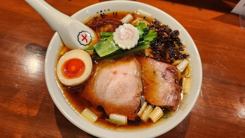 あっという間に大行列になった中華そばの画像