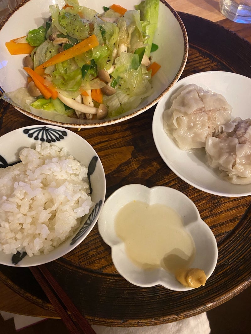 朝からシュウマイと減塩野菜炒めの画像