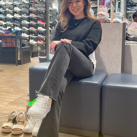 武田久美子 ハートの可愛いスニーカーの画像