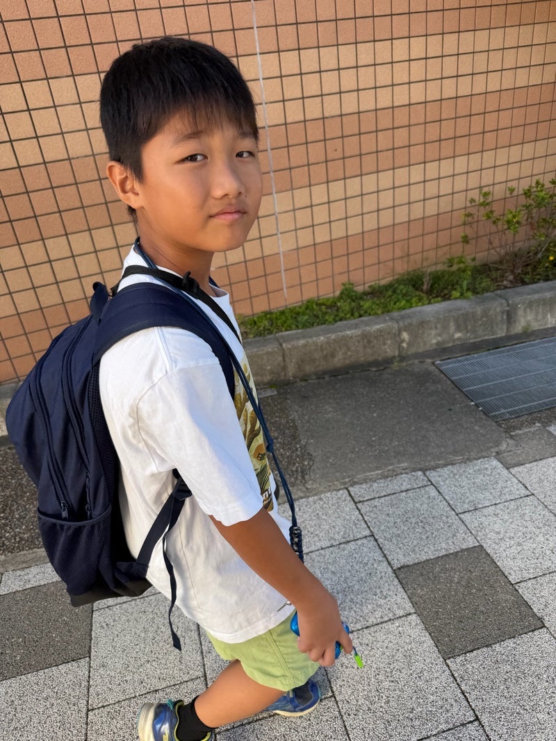 小原正子 指の負傷を心配する次男の画像