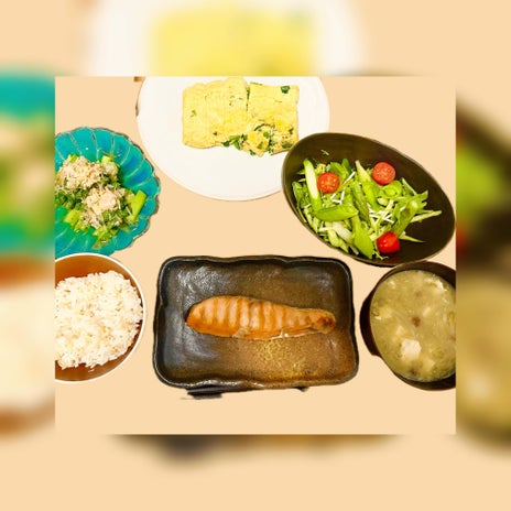 手島優 朝食のような夕食の料理の画像