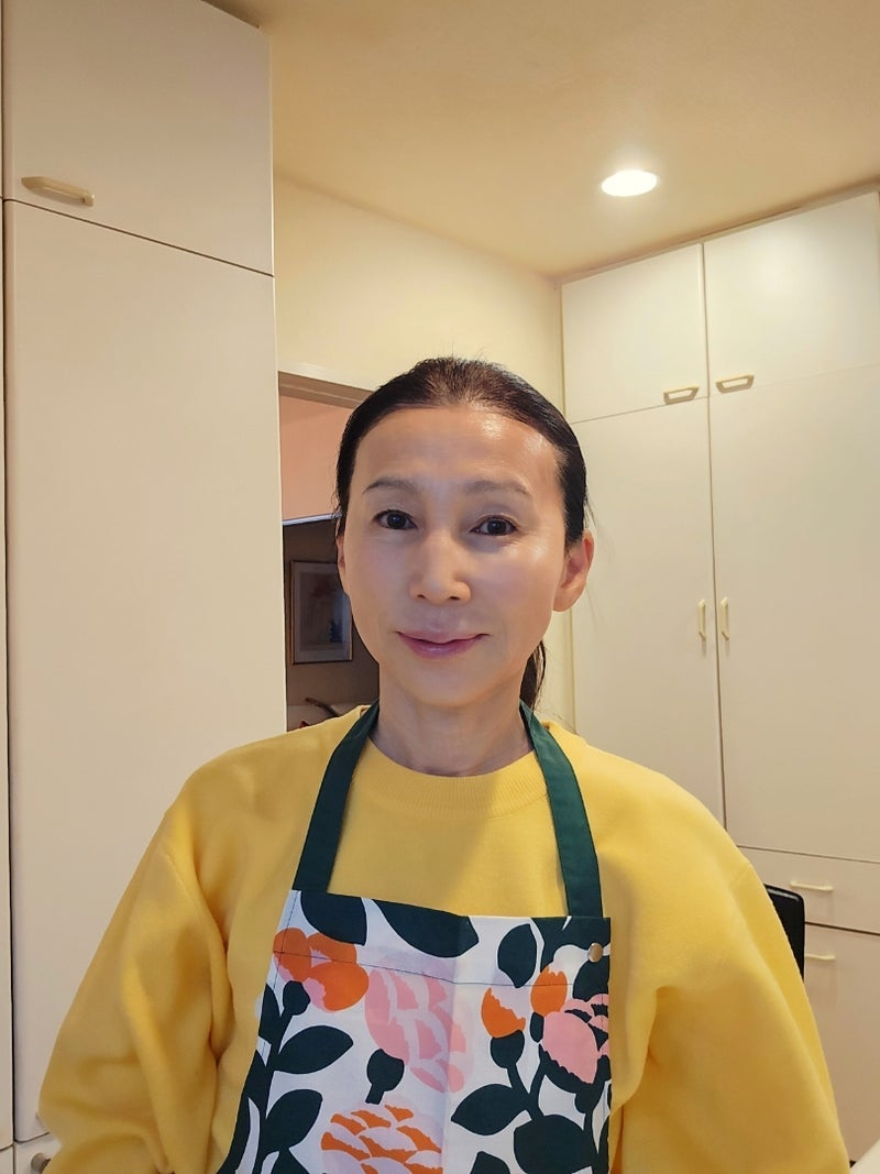 話で盛り上がった1才の優しい女の子の画像