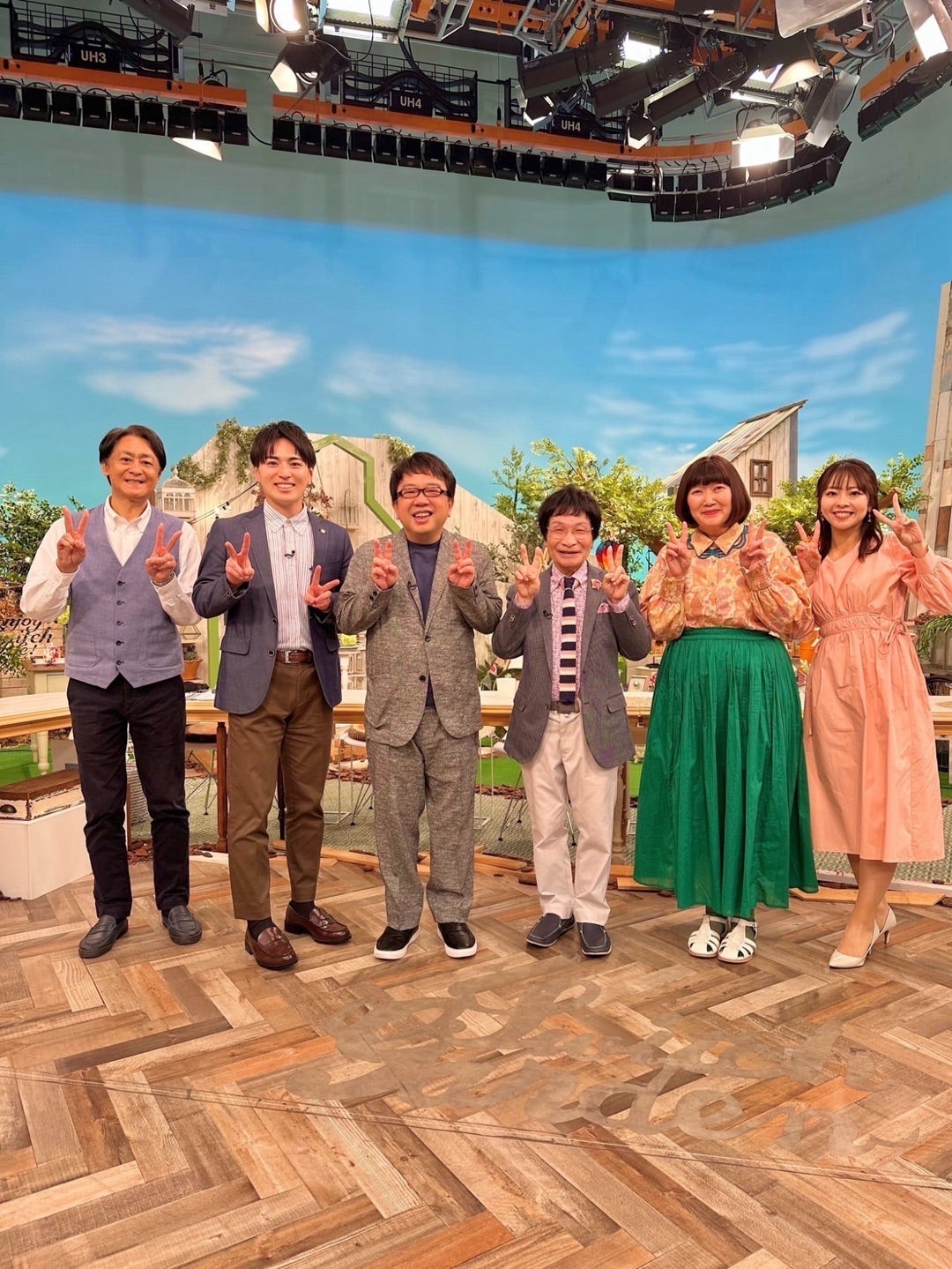 たんぽぽ川村 尾木ママらと写真