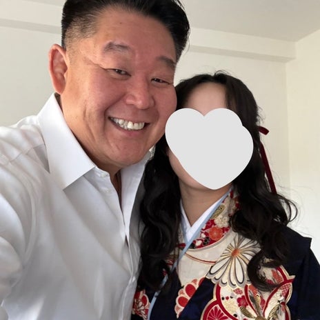 若乃花 出席する娘の袴卒業式の画像