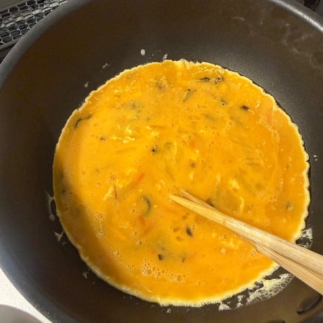パパも帰宅してみんなで食べたご飯の画像