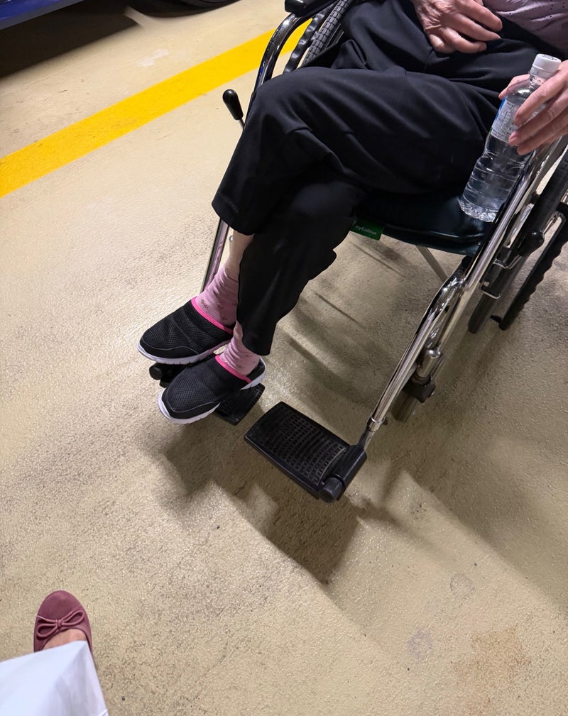 上原さくら 病院で母の転院手続きの画像