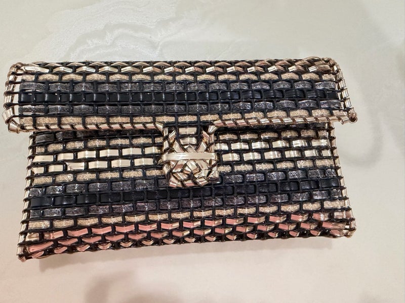 母から依頼され完成した通帳入れの画像