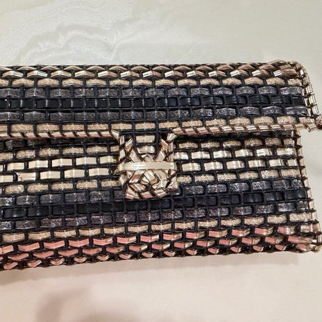 母から依頼され完成した通帳入れの画像