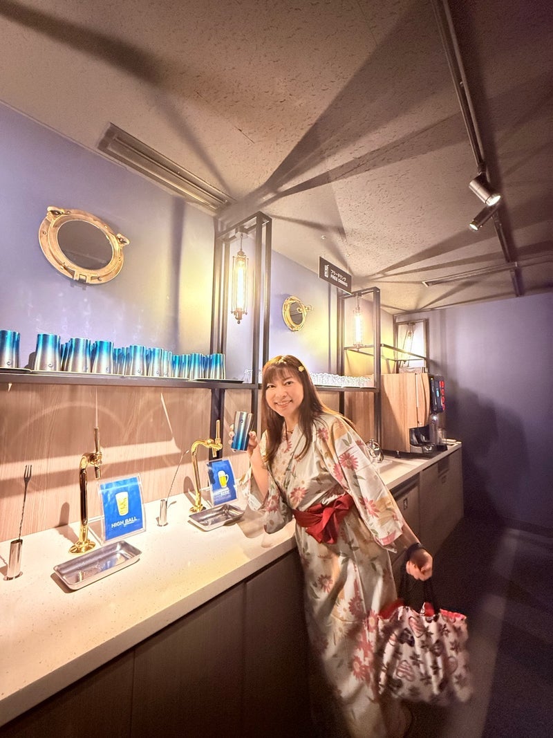 宿泊者は無料で楽しめるラウンジの画像