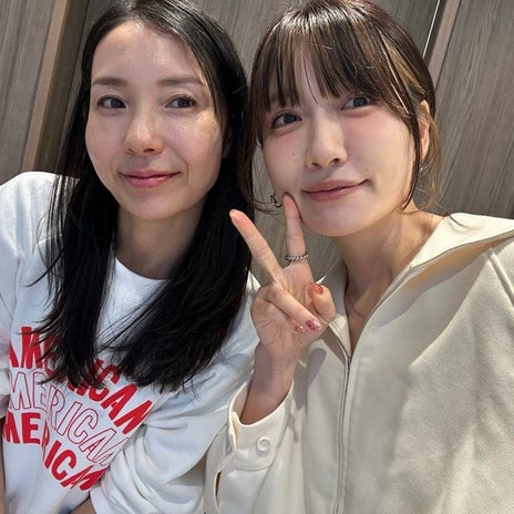 桃 友人のリボンが可愛いズボンの画像