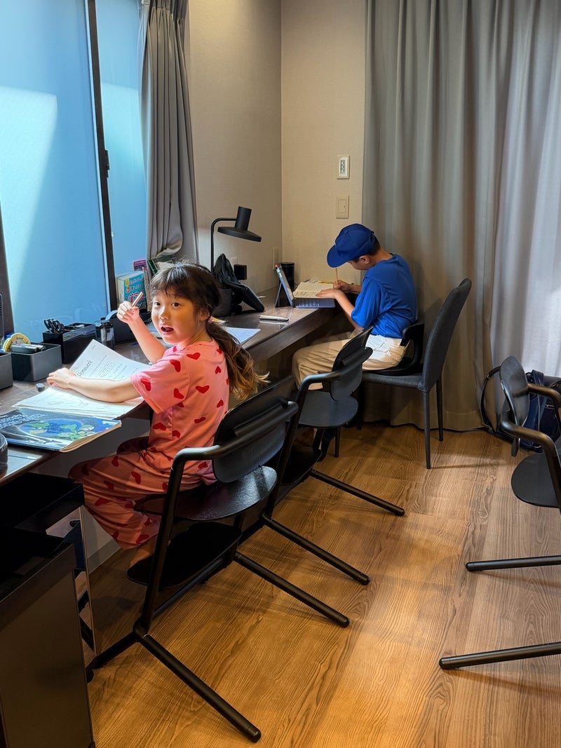 小原正子 着替えが早すぎる長男の画像