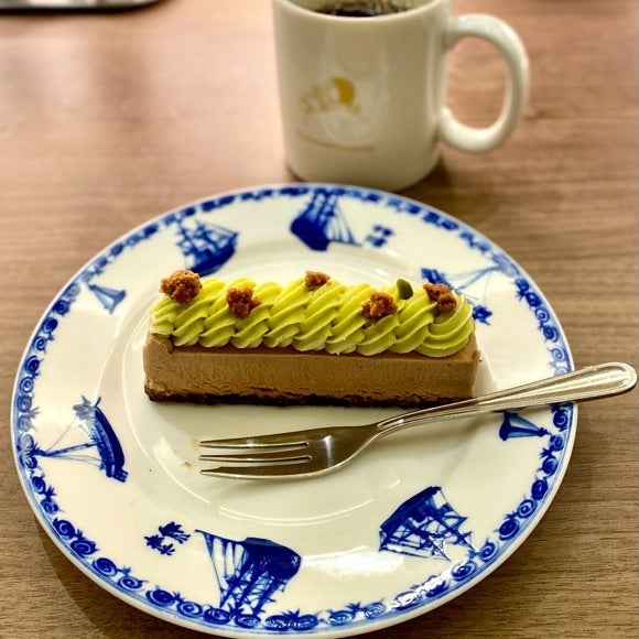 息子と空港のカフェで計1732円の画像