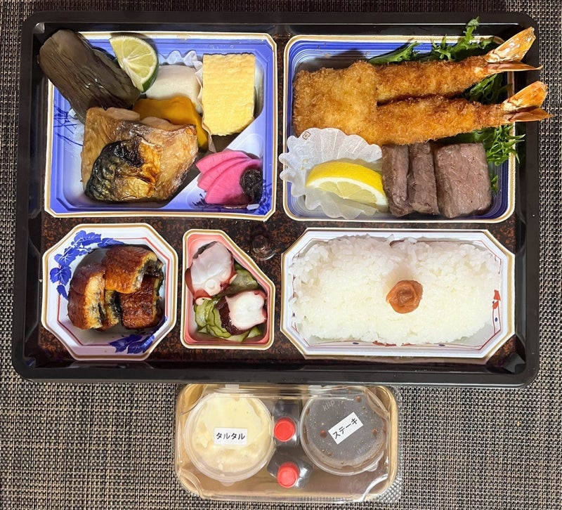 モモコ夫 妻から豪華すぎるお弁当の画像