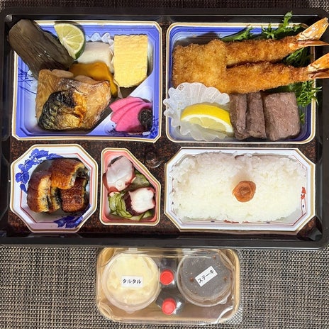 モモコ夫 妻から豪華すぎるお弁当の画像