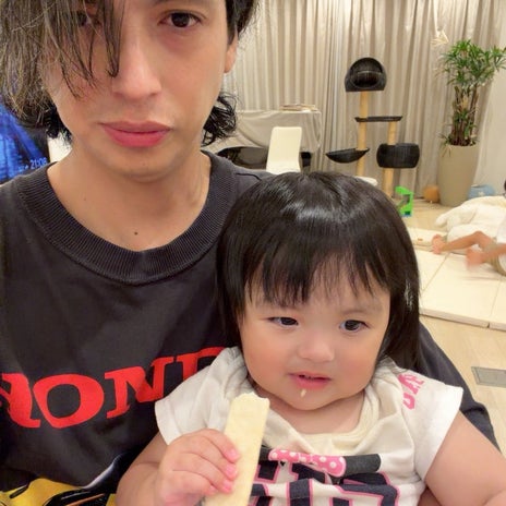 アレク 従兄弟が来て騒がしい家の画像