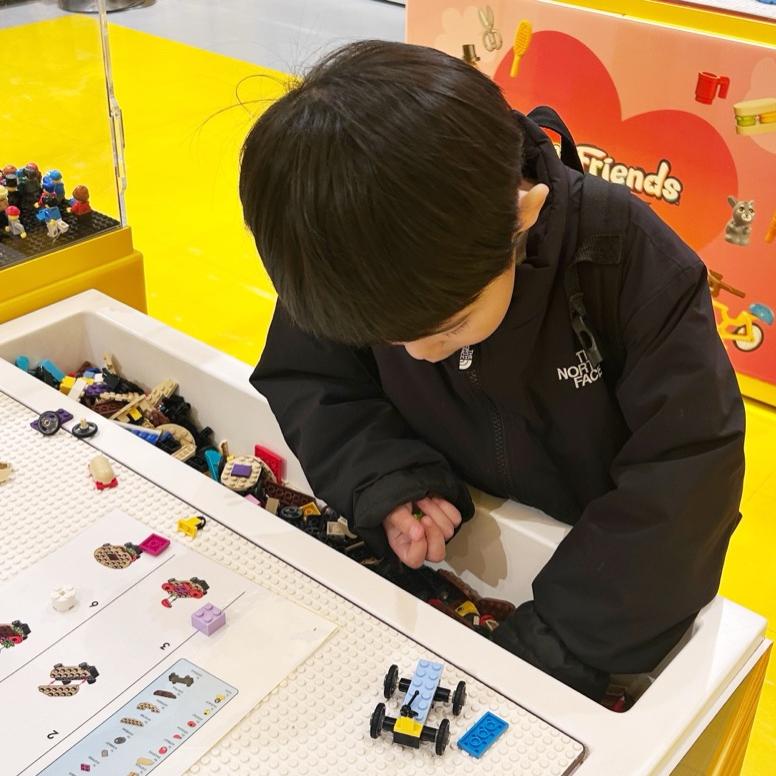 息子が選んだLEGOのトラックの画像