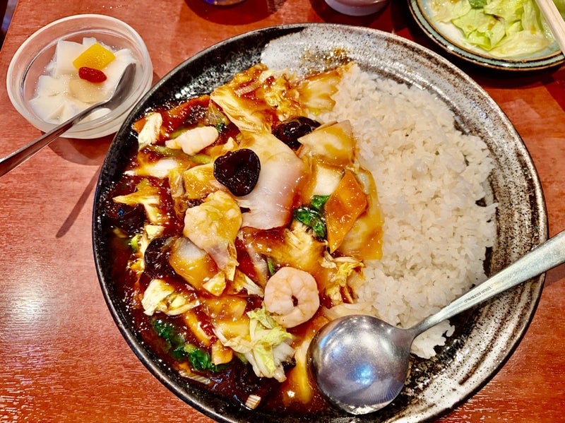 思っていたより少なかった中華丼の画像