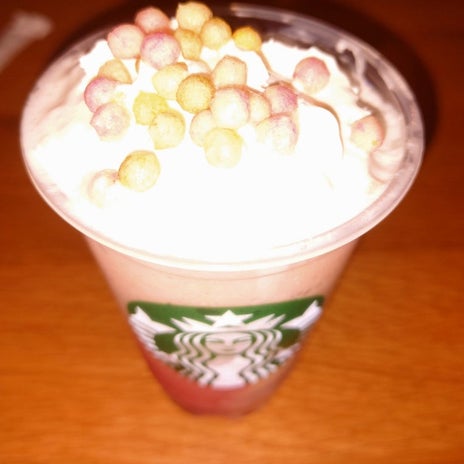 スタバの白桃と桜の美味しい新作の画像